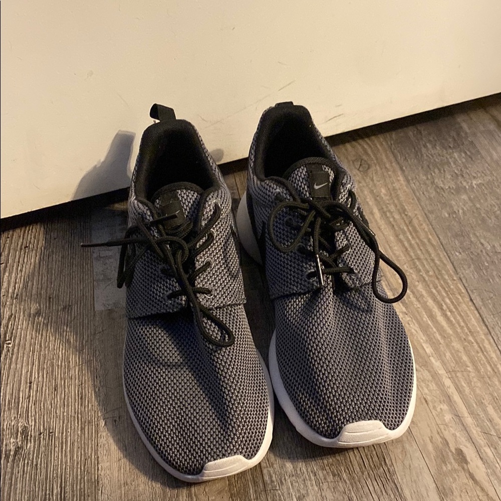 Nike youth roshe run Sneakers